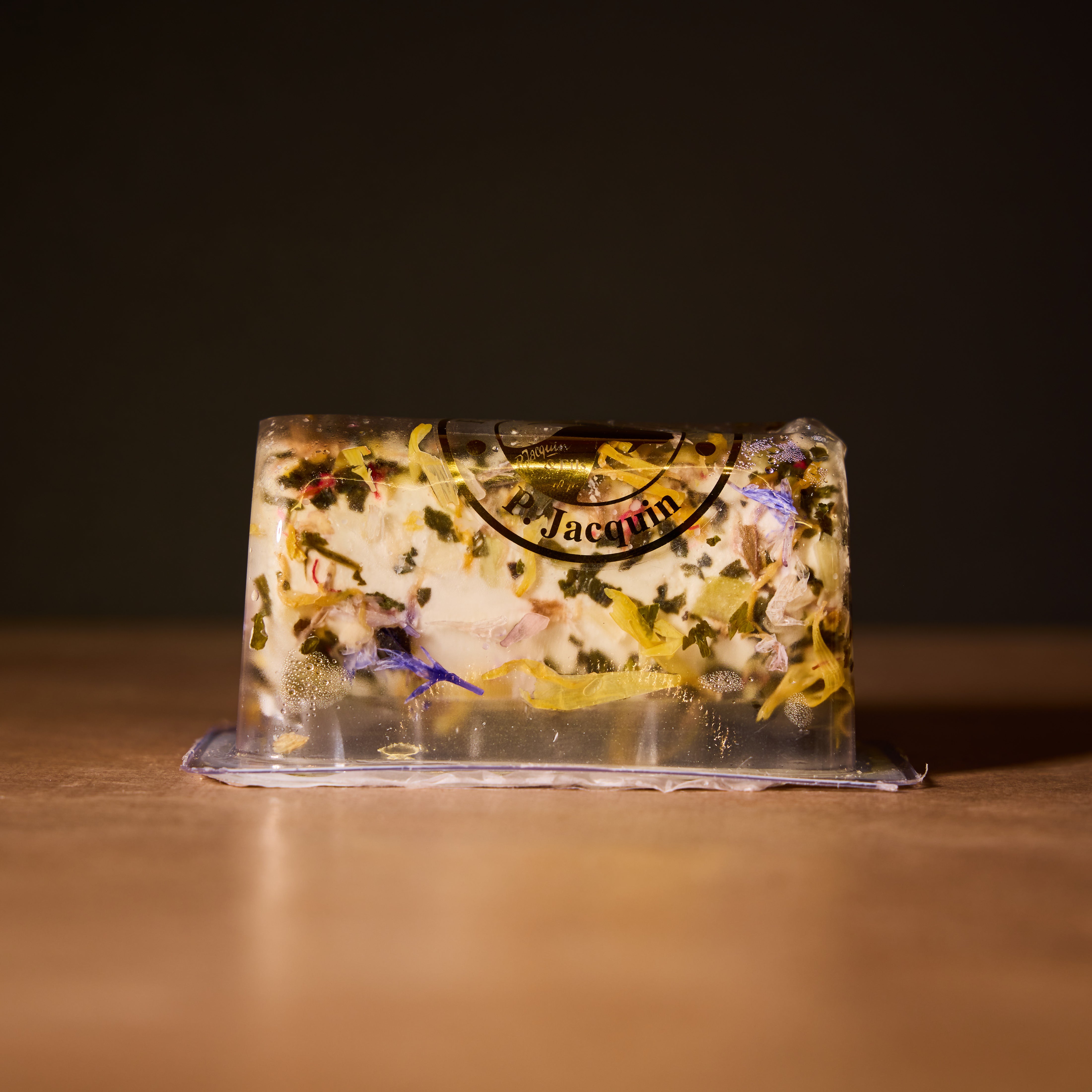 Goat's cheese with honey and flowers, 100g